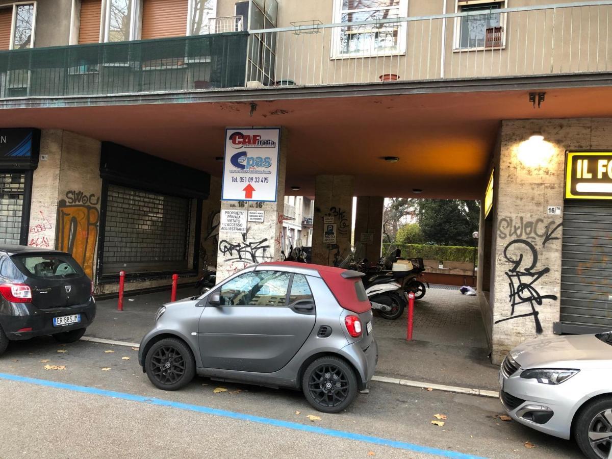 Tra Le Torri B&B - Ampia Stanza Privata In Appartamento Con Bagno Privato Accessibile Da Corridoio Bolonya Dış mekan fotoğraf